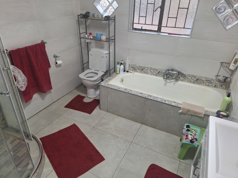 3 Bedroom Property for Sale in Mohadin North West